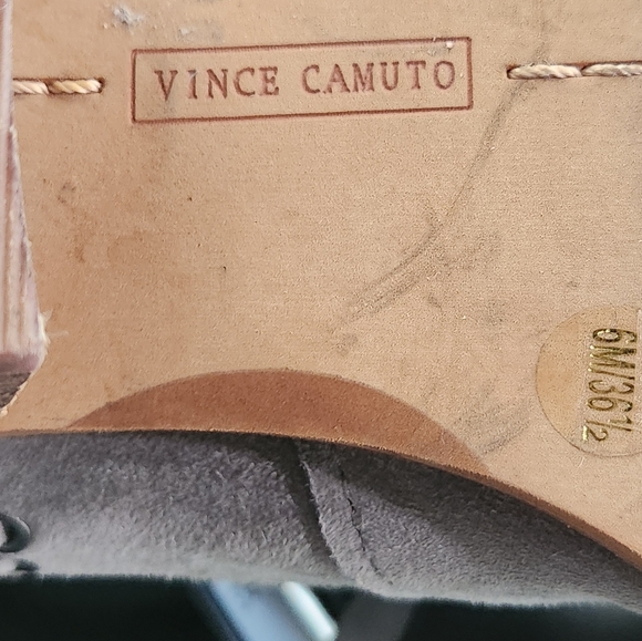 VINCE CAMUTO Ankle Boots - size - Picture 10 of 13